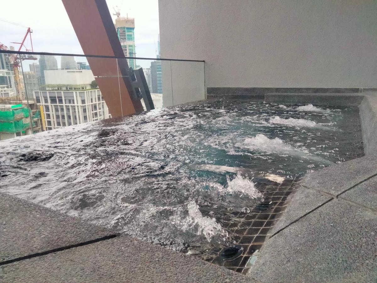 Scarletz Suites Klcc I Homebrickz Kuala Lumpur Dış mekan fotoğraf
