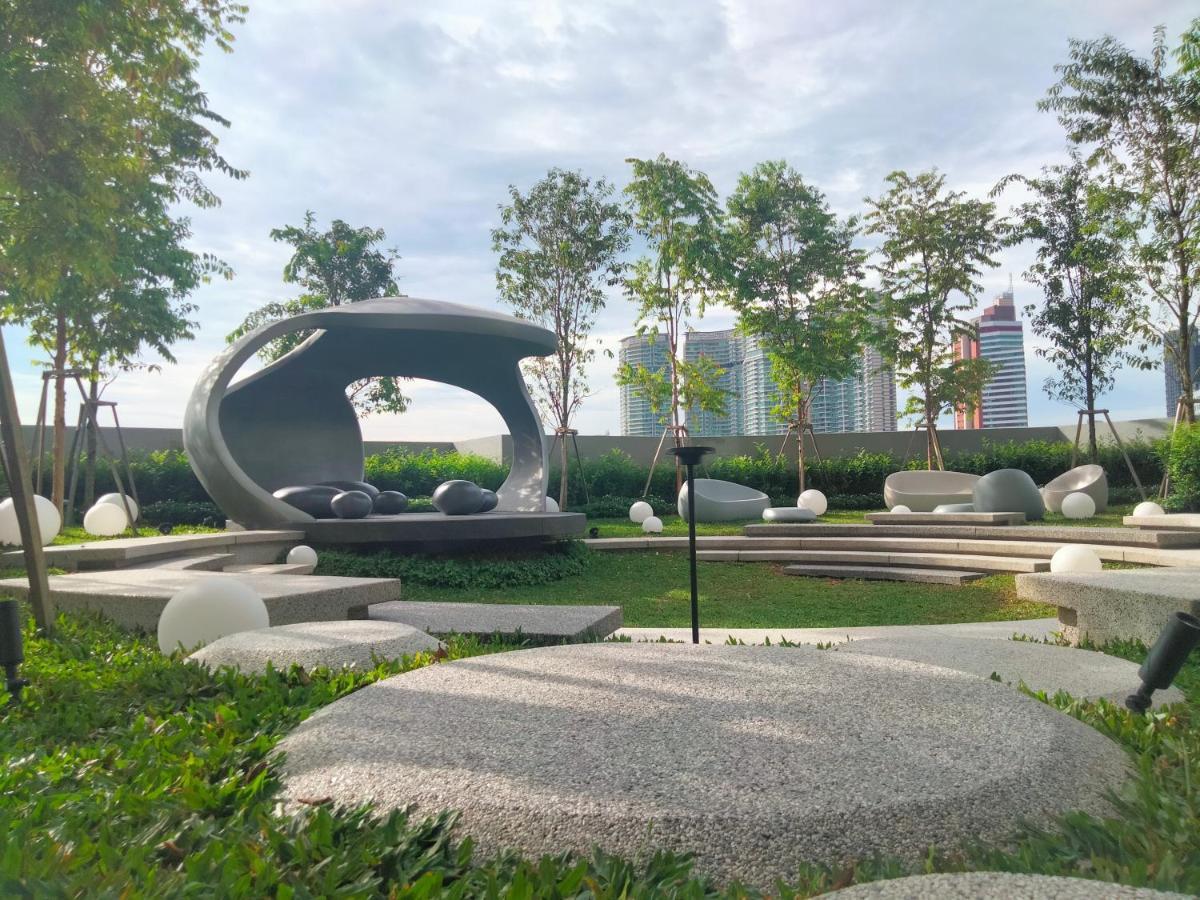 Scarletz Suites Klcc I Homebrickz Kuala Lumpur Dış mekan fotoğraf
